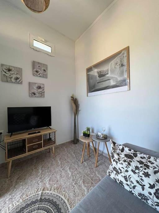 Beach Apartment Edem First Floor Perivolos  Exterior photo